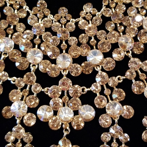 Statement Necklace - Picture 3 of 8